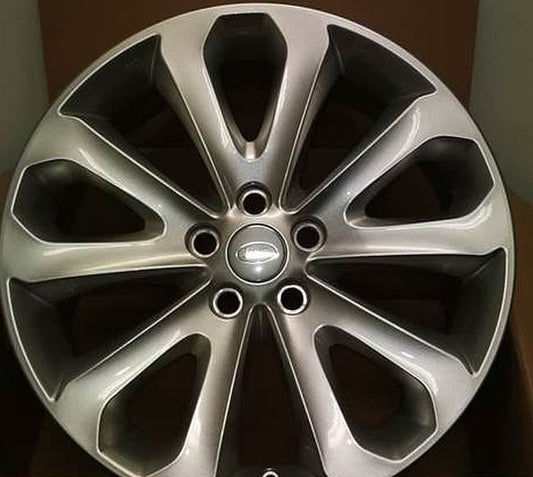 8.5X20 LAND ROVER SILVER 5X120 ET47 72.6 DEMO